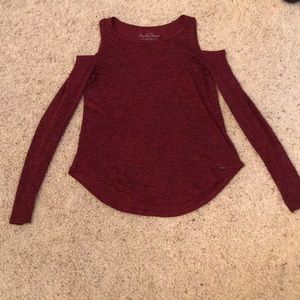 Burgundy cold shoulder hollister shirt
